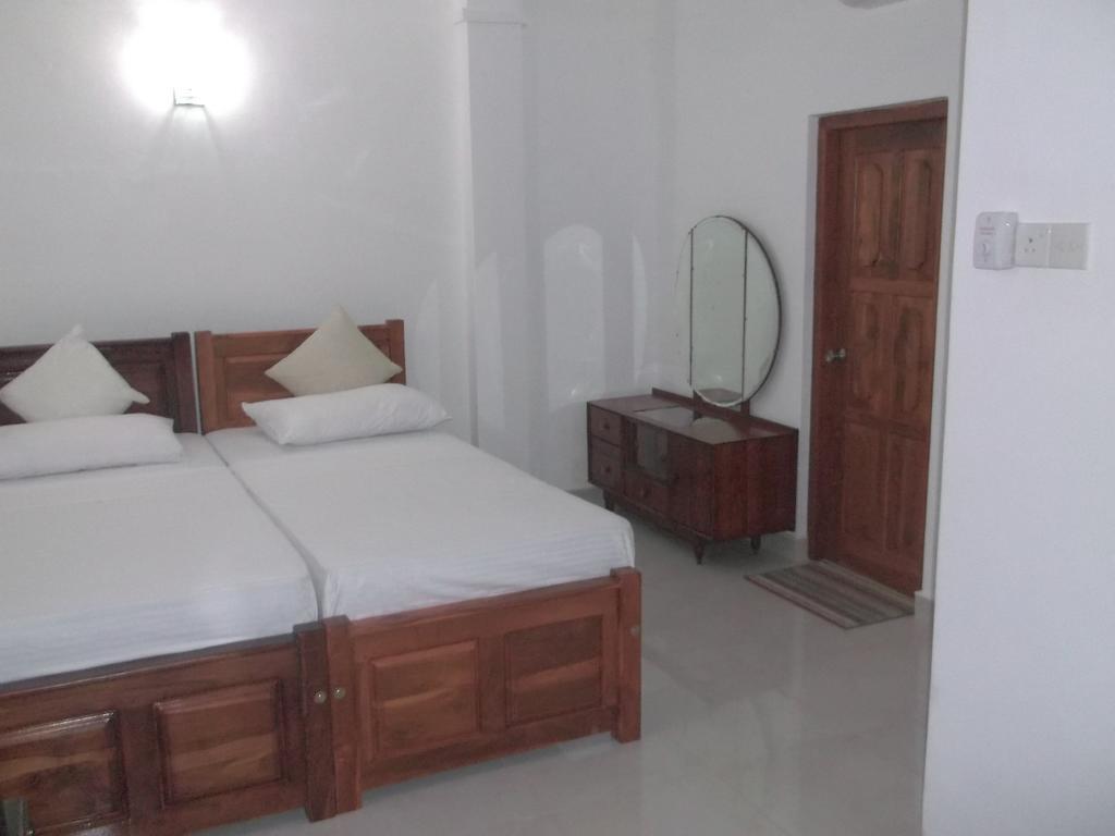 Srilanka Ayurveda Hotel هيكادوفا الغرفة الصورة